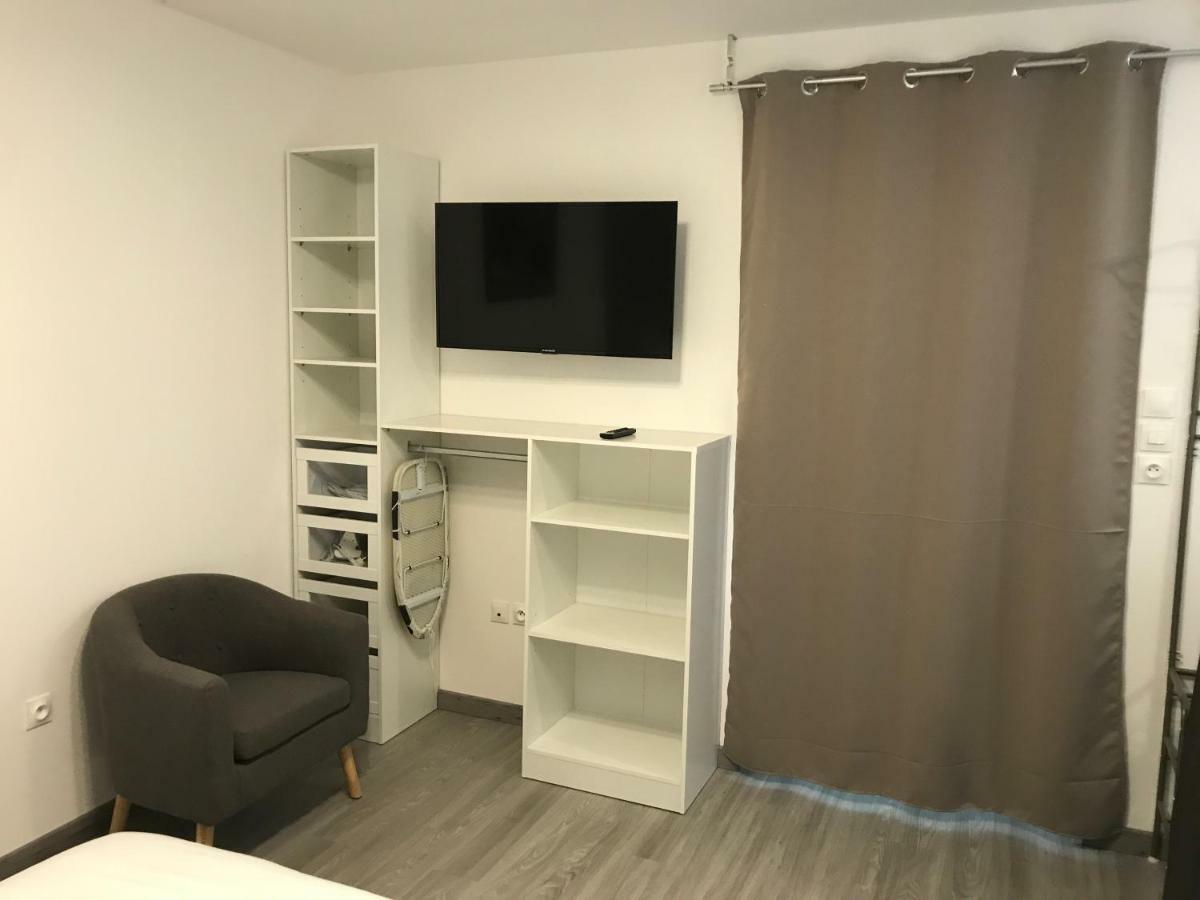 Studio Gallieni La Châtre Exteriör bild